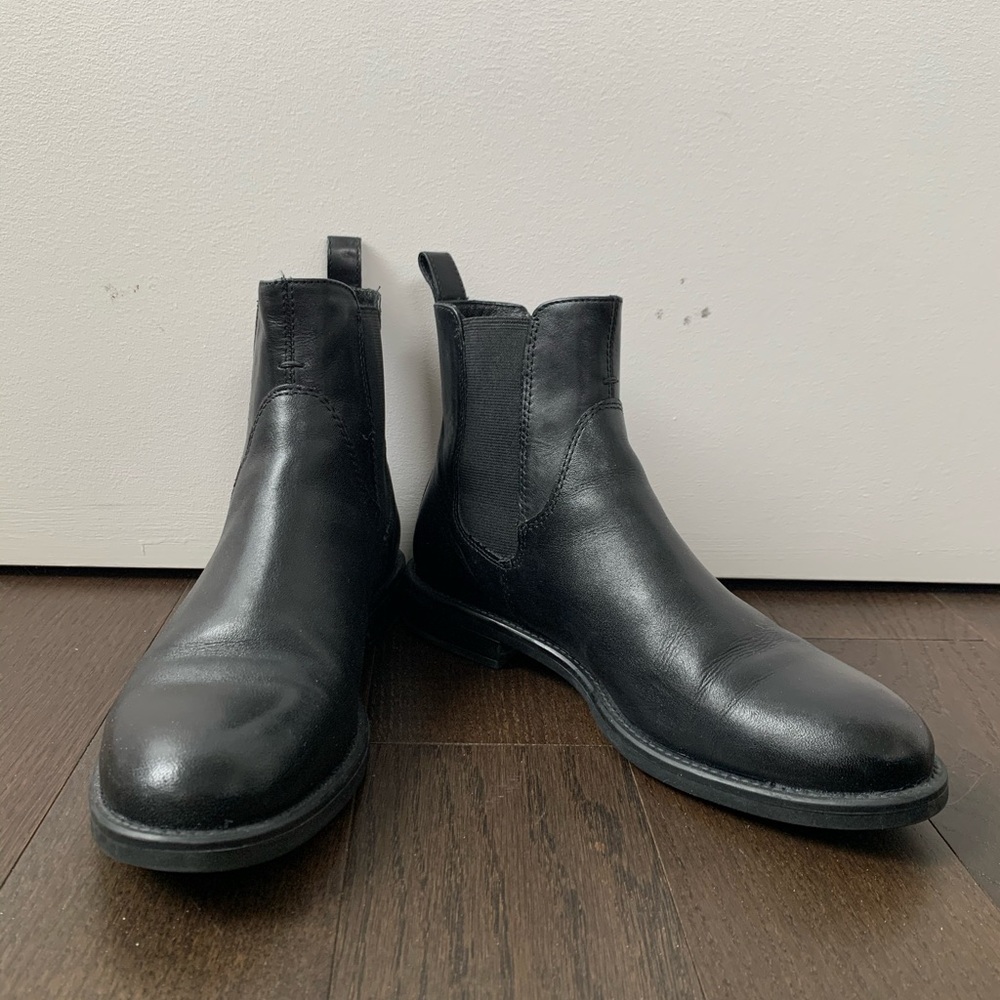 Black Chelsea Boots